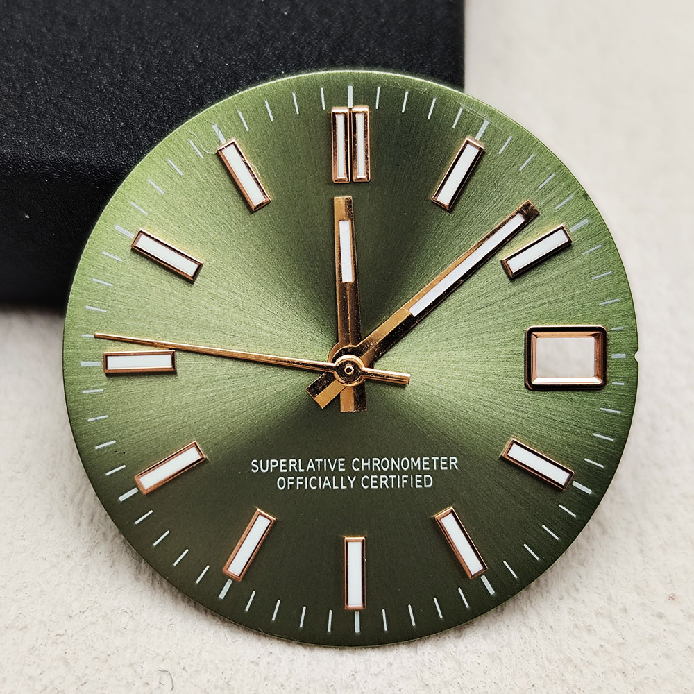 Nieuwe NH35 wijzerplaat aangep - Exhibition Caseback recensie en prijs