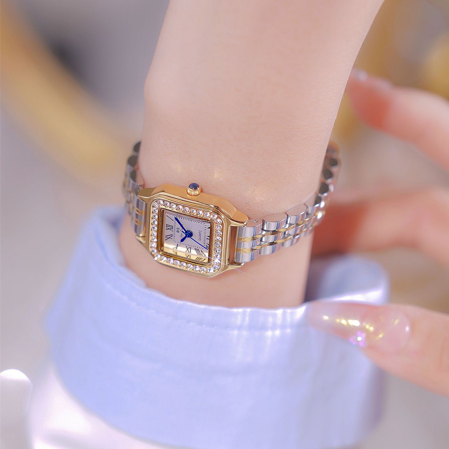 Dameshorloge Luxe merk INS roe - Luxury Watch Cartier recensie en prijs